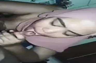 Bokep Jilbab Pink Isap Gede Tanpa Ampun